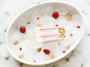 Gesundes Eis Rezept ohne Eismaschine Frühstück Popsicles Joghurt Beeren Granola